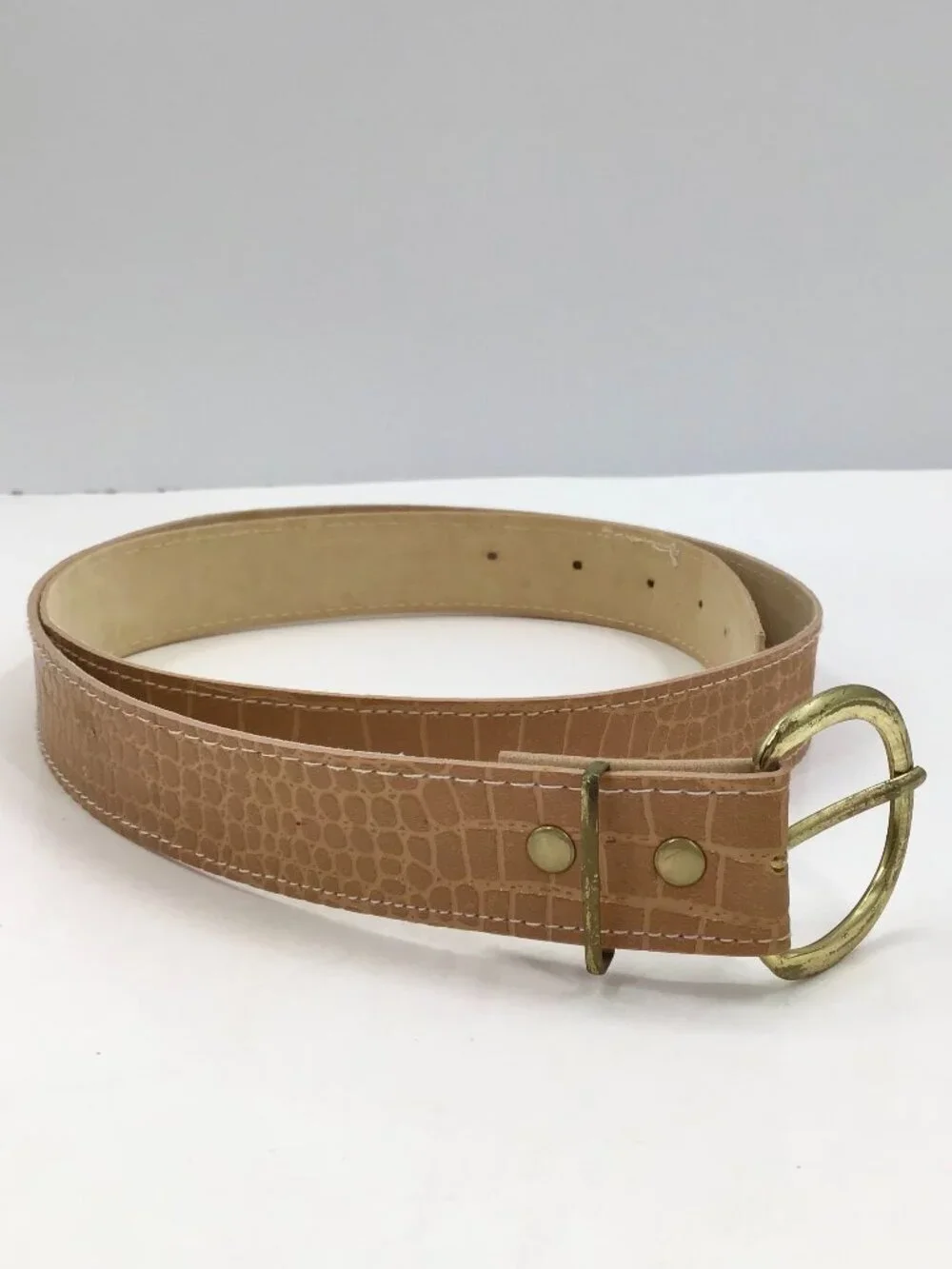Vintage 1980s Women's Faux Crocskin Snakeskin Belt Vegan Leather Sz 16 18 Tan